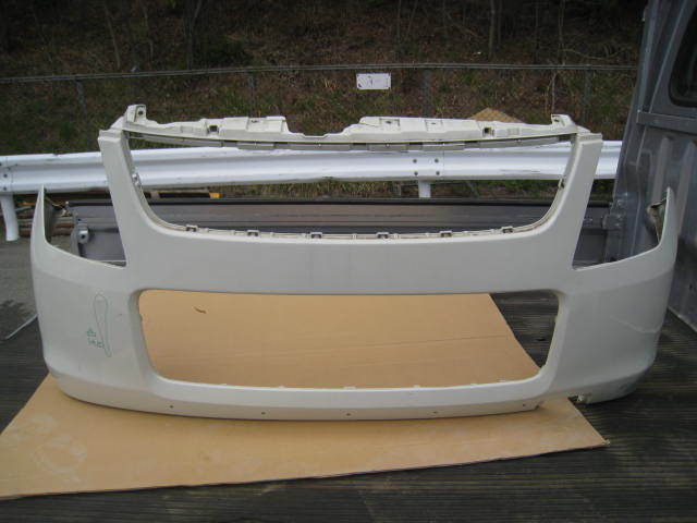 スズキ ワゴンR MH23S フロントバンパー 71711-70K30-Z7T 白 TBP203拍卖