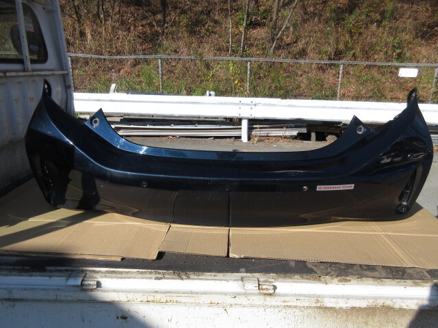 トヨタ アクア NHP10 純正 リアバンパー 52159-52880 黒 TBP583拍卖