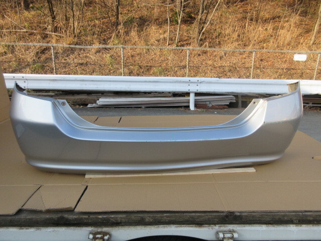 ☆ホンダ フィット GD1 純正リア バンパー 71501-SAA-0000 シルバー TBP462拍卖