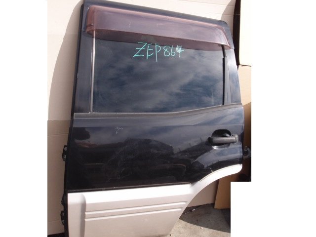 ☆ いすゞ BIGHORN ビッグホーン リア 左ドア 後席左ドア 本体 黒/銀 ZEP864拍卖