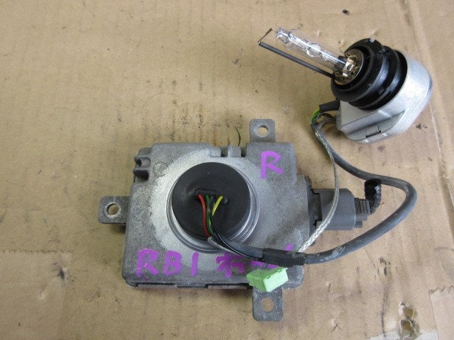 ホンダ オデッセイ RB1 ヘッドライト バルブ 右側 W3T13072 17301 ZEP68拍卖