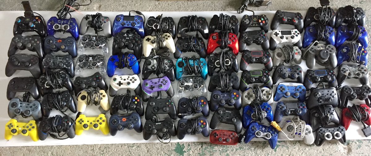 ゲーム コントローラー 【G415】70台まとめ PS2 PS3 PS4 SWITCH HORI NAMCO 互換品 プレステ 任天堂 【未確認】 251003拍卖