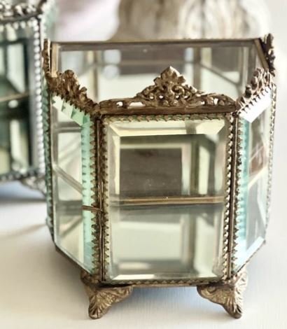 輸入雑貨 ショーケース アクセサリーキャビネット リビングスタジオ 直輸入 ジュエリーケース 飾り棚 アンティーク 87138CT-GD 送料無料拍卖