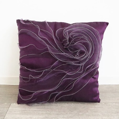 輸入雑貨 クッション パープル ローズ フリル リビングスタジオ 直輸入 茶 バラ 45X45 1608WUJ010拍卖