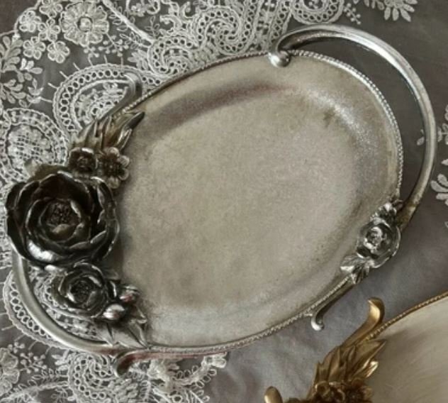 輸入雑貨 トレー 小物入れ シルバー ロココ リビングスタジオ 直輸入 クラシック アンティーク シャビーシック イタリアン 75405TY-SV拍卖
