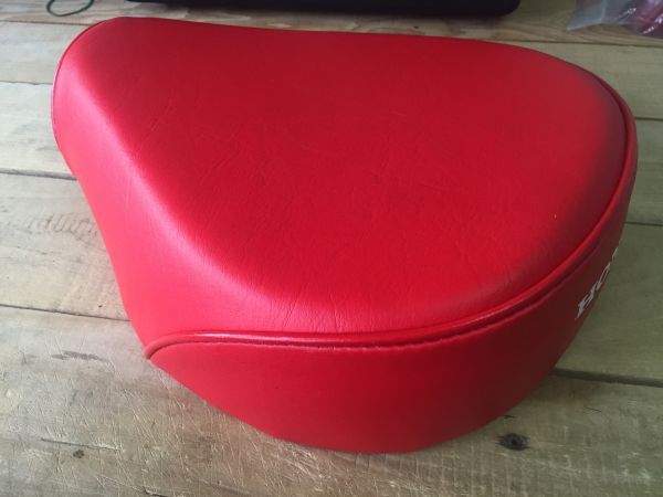 0153 ホンダ カブ スーパーカブ シート 赤 一人用 C100 C102 CM91 C50 C65 C70 C90 旧車 cub seat red vela_parts拍卖