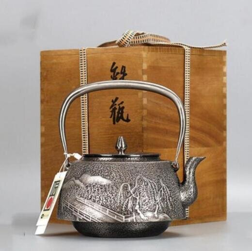 高品質★新品未使用★南部鉄器 砂鉄製 鉄瓶 大容量鉄壺 コーティングなし 手作り純鉄 やかんを沸かす お茶の道具拍卖