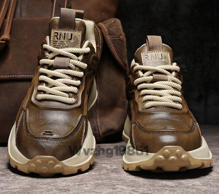 トレンドの新作ブラックレザーのメンズ厚底高スニーカーレトロシューズ拍卖