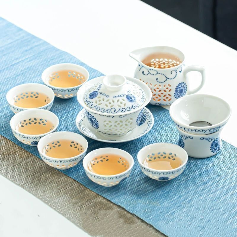 透かし模様で茶の色が見える玲瓏磁器 玲瓏磁 陶磁器 白磁 玲瓏 蓋碗 9点セット 太陽花宝瓶 茶器セット ティーセット 中国茶器 台湾茶 ウー拍卖