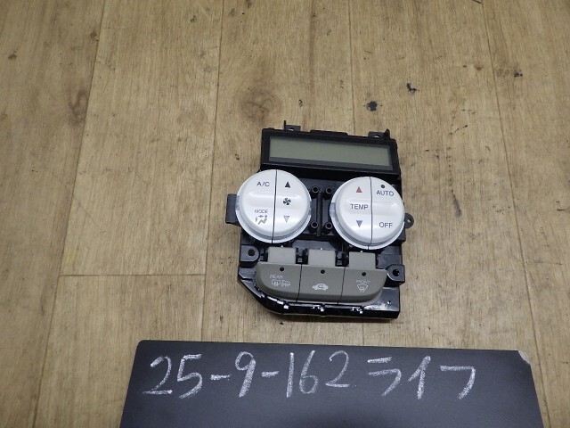 ライフ  JC2 エアコンスイッチパネル NH624P ALPS YR-400L 79602-SZH-951ZB拍卖