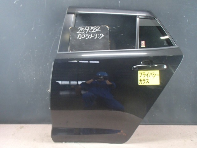 カローラツーリング  ZWE214W リヤ左ドア  209 67004-12C20拍卖