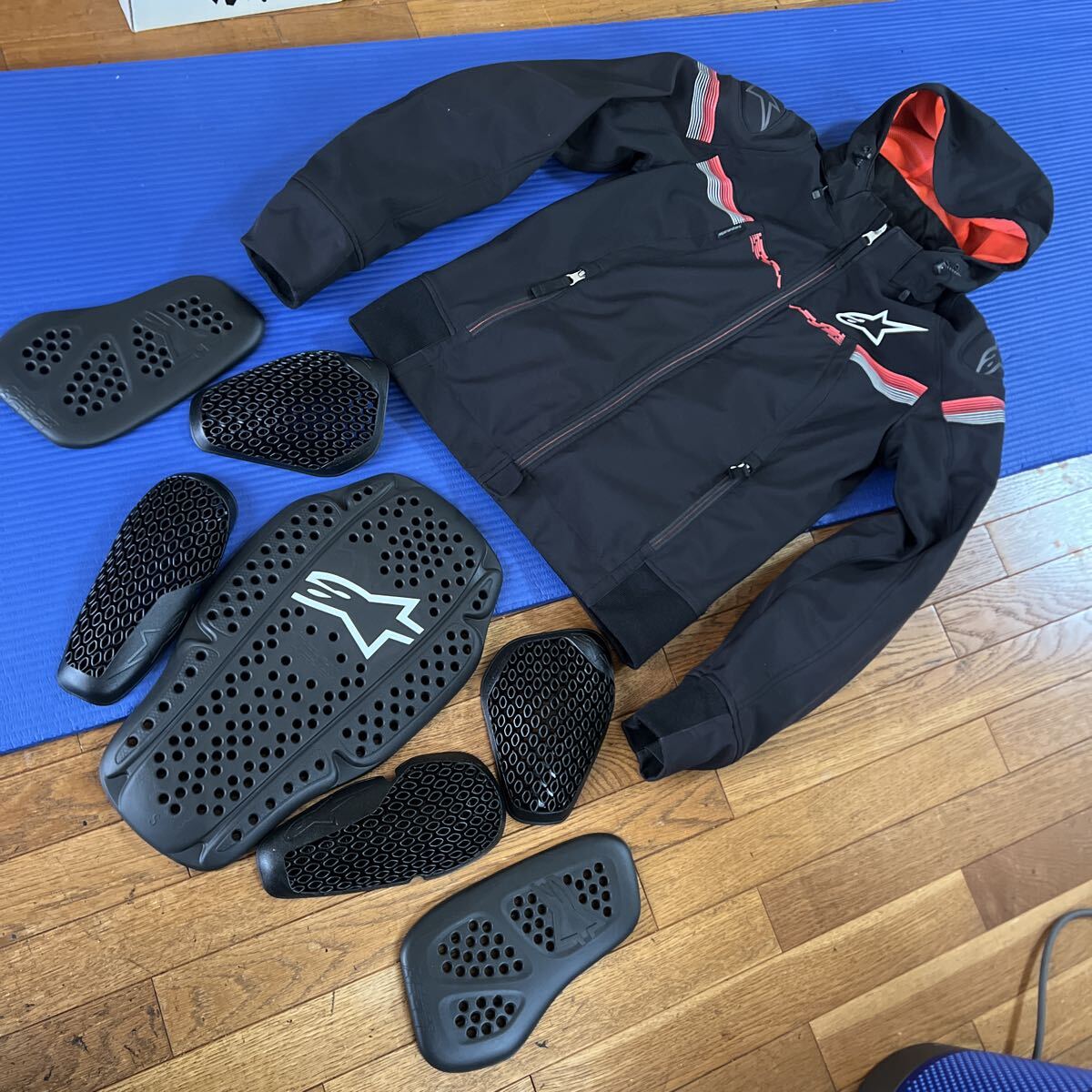 ●alpinestars STELLA SEKTOR V2 TECH HOODIE ソフトシェルジャケット Sサイズ USED美品●CEプロテクターフル装備拍卖