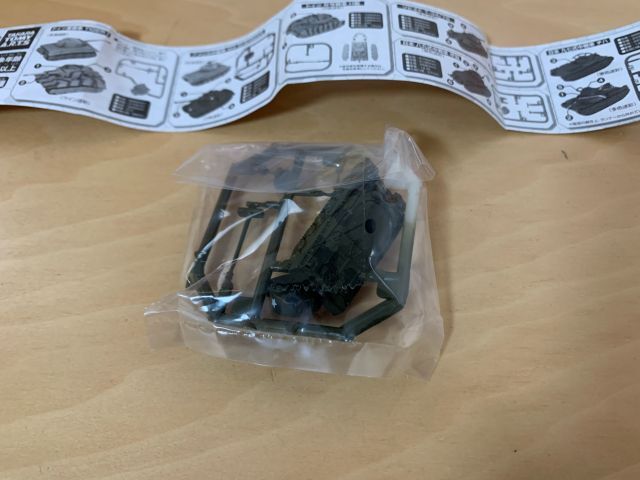 1/150 陸上模型 戦車コレクション 総編 M4 シャーマン 2色迷彩 未組立 画像現状渡し タカラトミー アメリカ中戦車拍卖