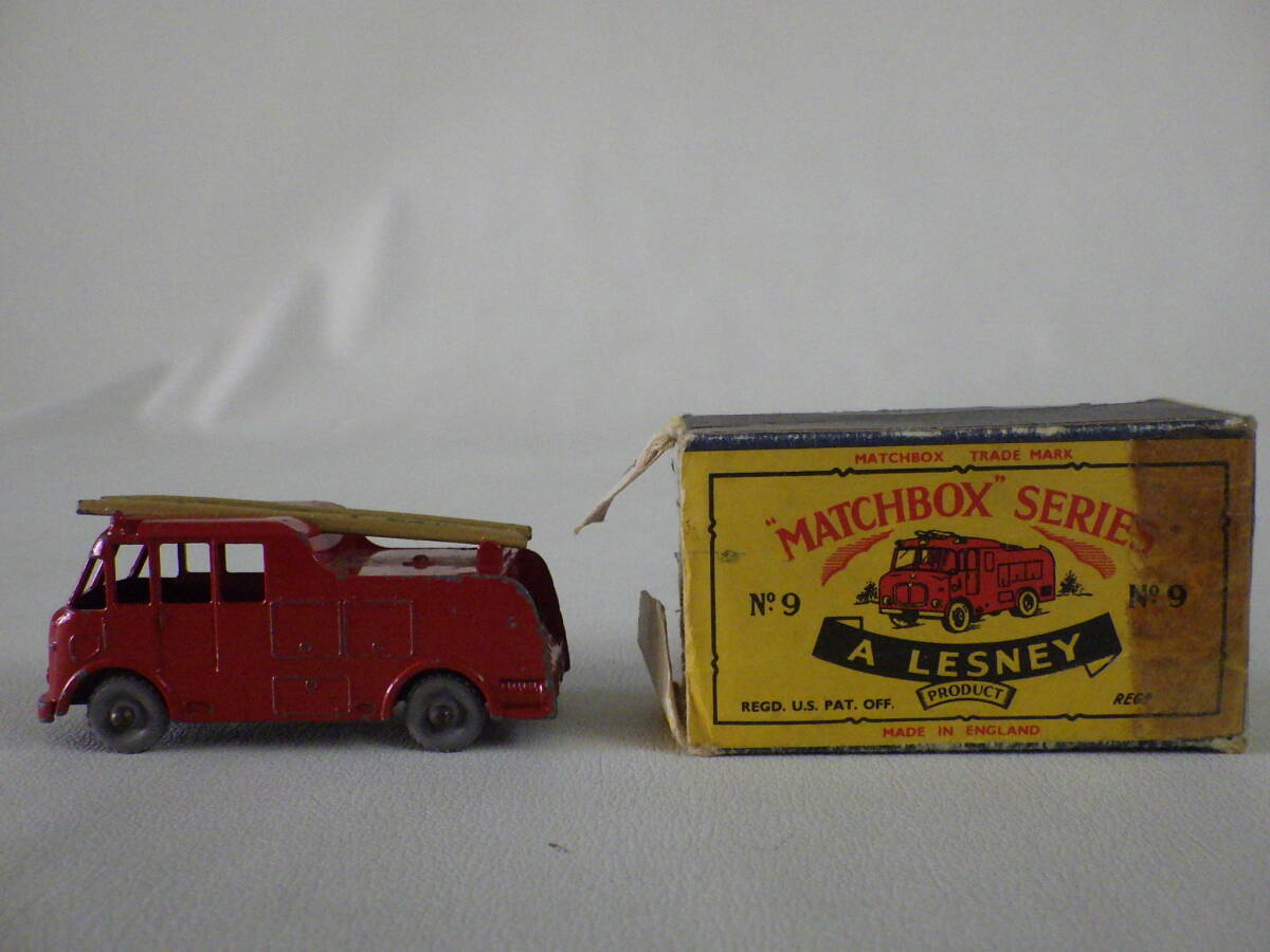 蔵出◆ ミニカー10 LESNEY レズニー No.9 MARQUIR SERIESⅢ 消防車 箱有り状態は悪い ◆ 当時物 英国 マッチボックス コレクション品 拍卖