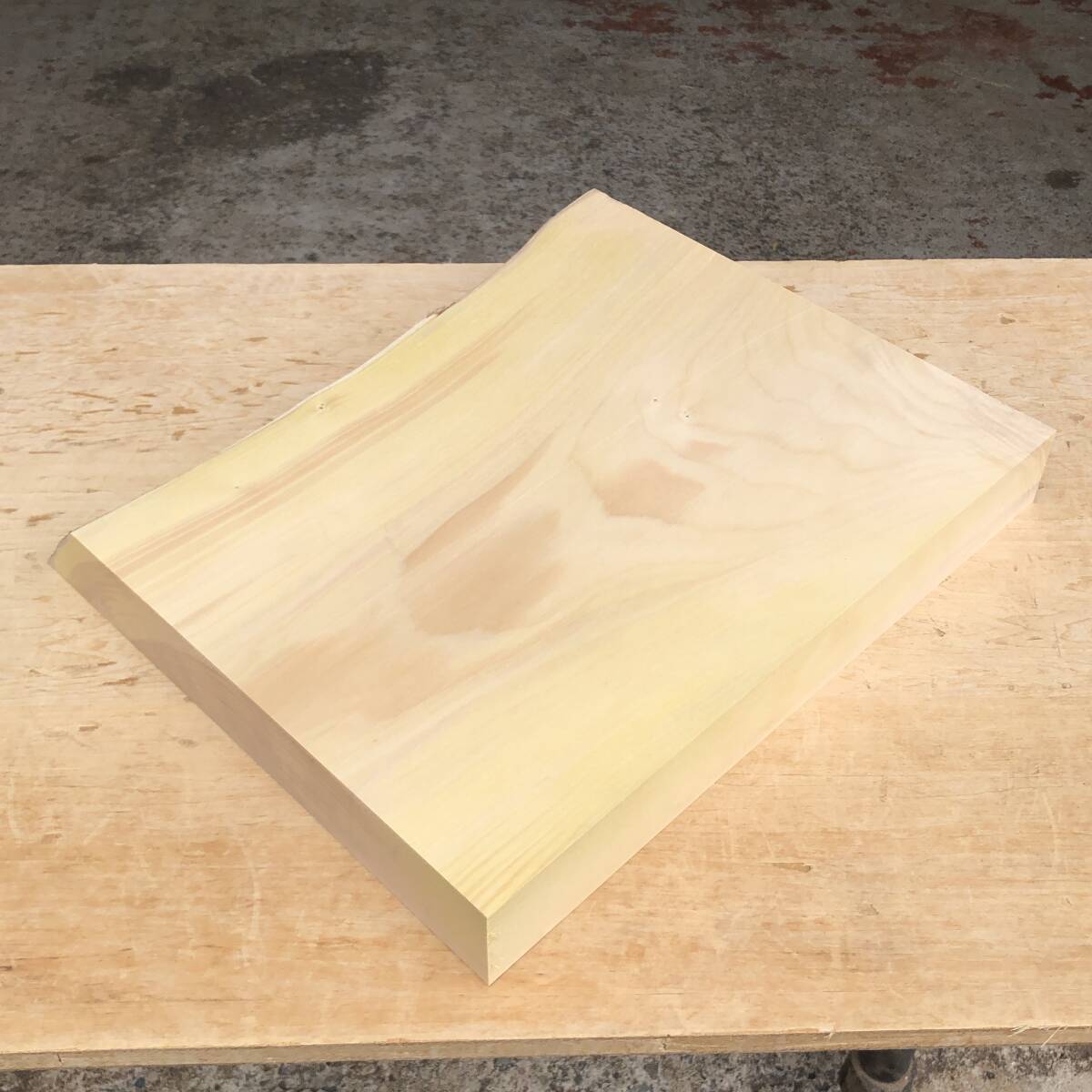 送料無料!銀杏【A439S】423×336~379×53mm 木工 彫刻 木彫 まな板 天然木 自然素材 材木 木材 乾燥材 無垢材《銘木すずめや》拍卖