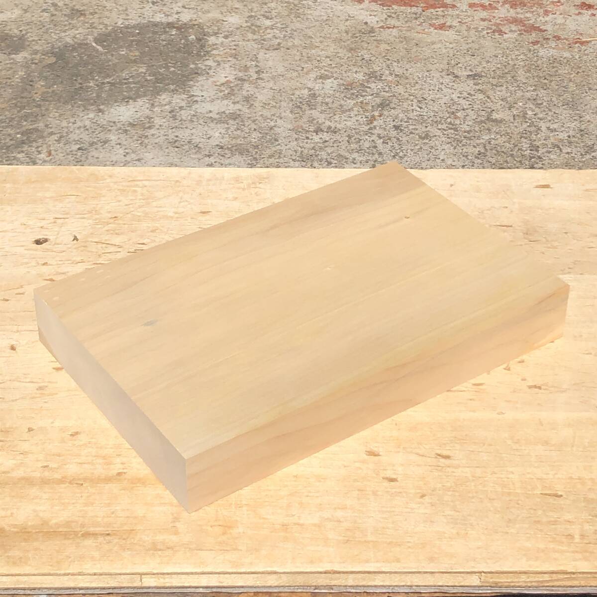 送料無料!銀杏【A475A】388×250~255×56mm イチョウ 彫刻 木彫 まな板 木工 天然木 自然素材 材木 木材 乾燥材 無垢材《銘木すずめや》拍卖