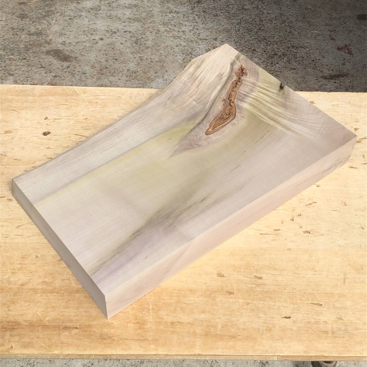 送料無料!朴【A493S】509×284~336×63mm ホオ ホオノキ 木工 まな板 彫刻 木彫 天然木 自然素材 木材 乾燥材 無垢材《銘木すずめや》拍卖