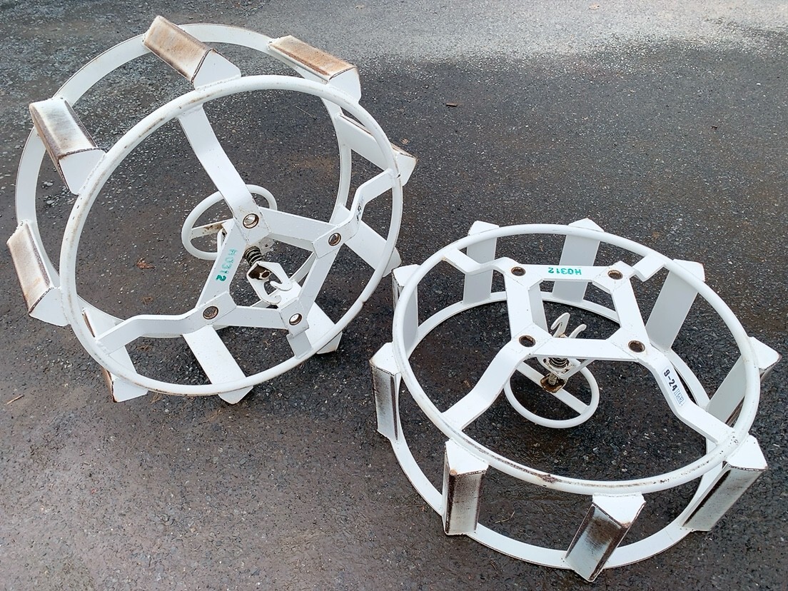 中古 トラクター 鉄車輪 9-24I型 左右セット 直径約920mm 台座なし かご車輪 温田 水田 農機具 パーツ 部品 常陸大宮市根本 1021や2 I外 西拍卖