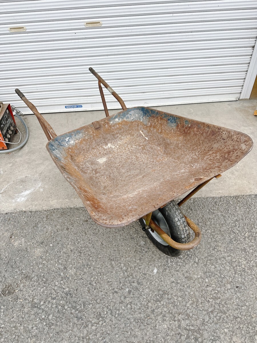 中古 一輪車 台車 農業 農家 土木 農作業 ネコ ねこ 運搬車 運搬機 手押し車 ガーデニング 運搬 引取歓迎 茨城県常陸大宮 1022あわ7 M裏 西拍卖