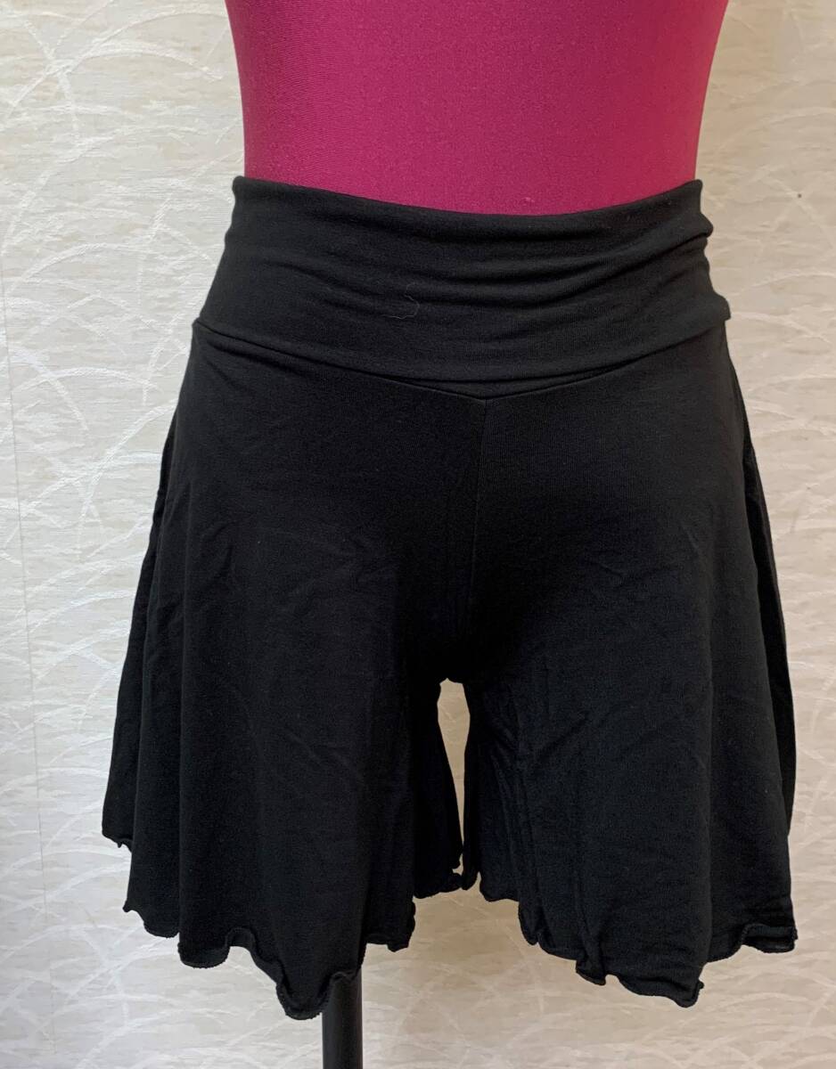 バレエ ショートパンツ フレアタイプ 長 黒 XL拍卖