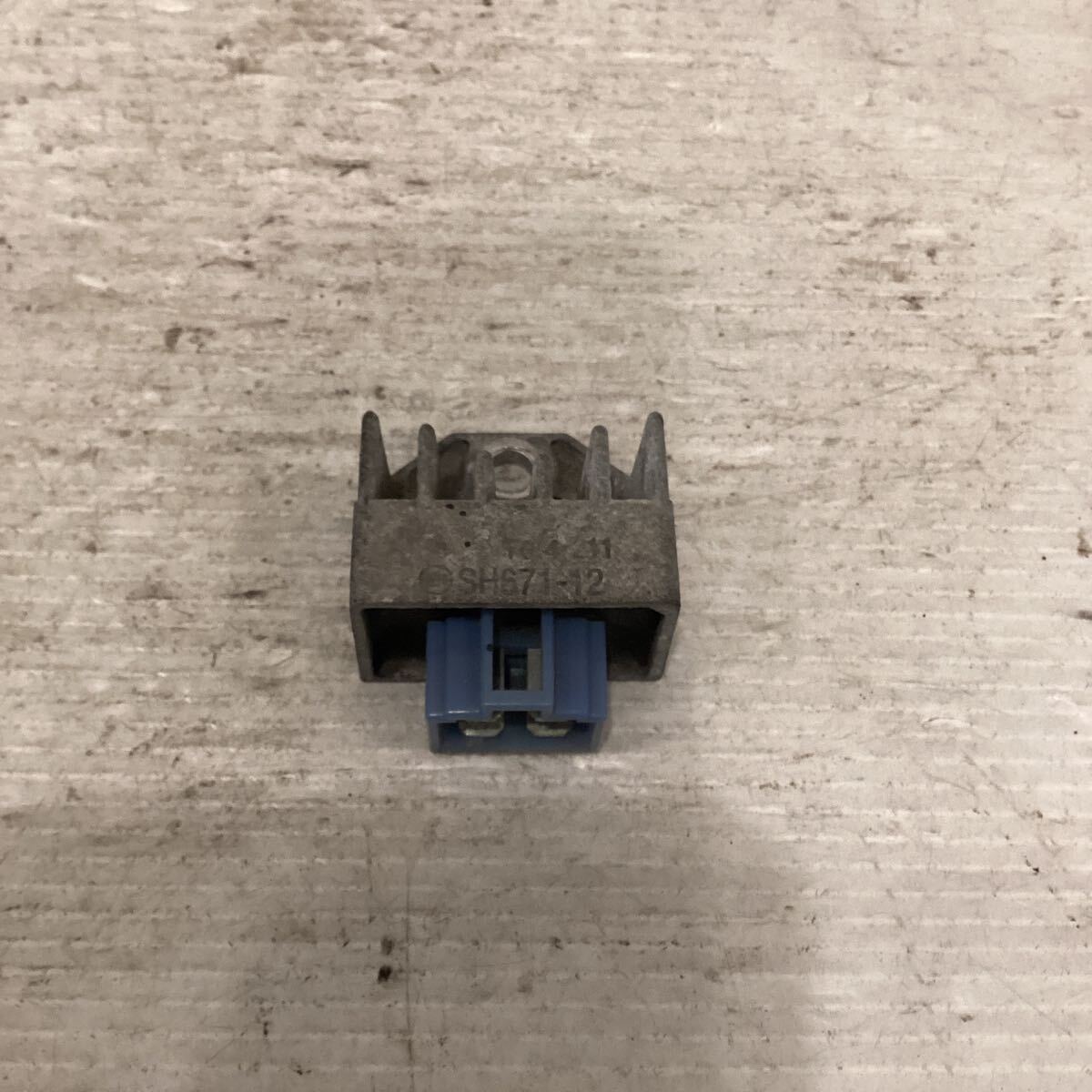 B58-58 ヤマハ アプリオ SA11J レギュレーター 動作確認済み 純正部品拍卖