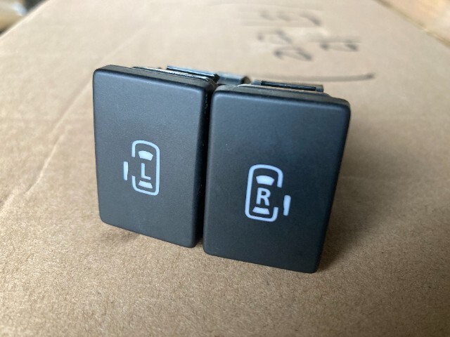 251005 スペーシア MK53S H30年 スライドドアスイッチ拍卖