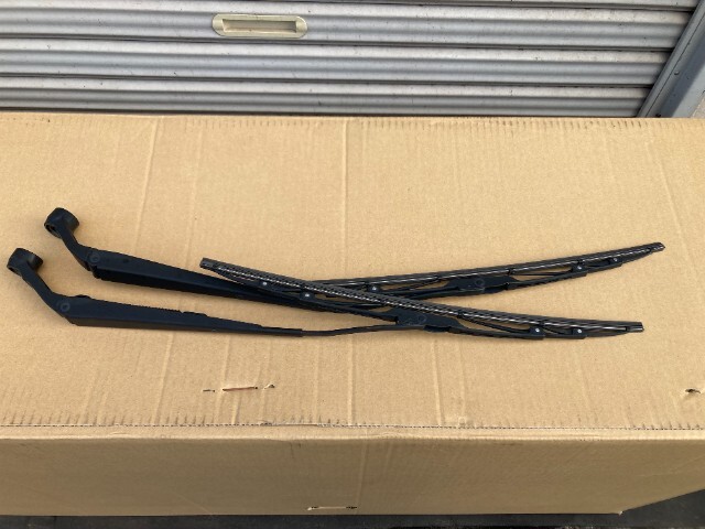 251007 タントカスタム LA600S 後期 フロントワイパーアーム 左右セット拍卖