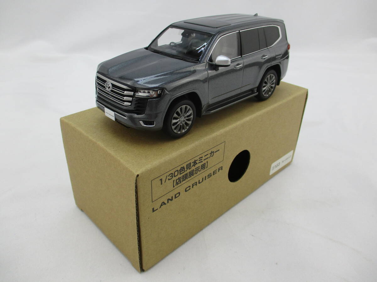 トヨタ 非売品■300 ランドクルーザー(グレーメタリック) 1/30色見本ミニカー【店頭展示用】ダイキャスト製 激レア!!拍卖