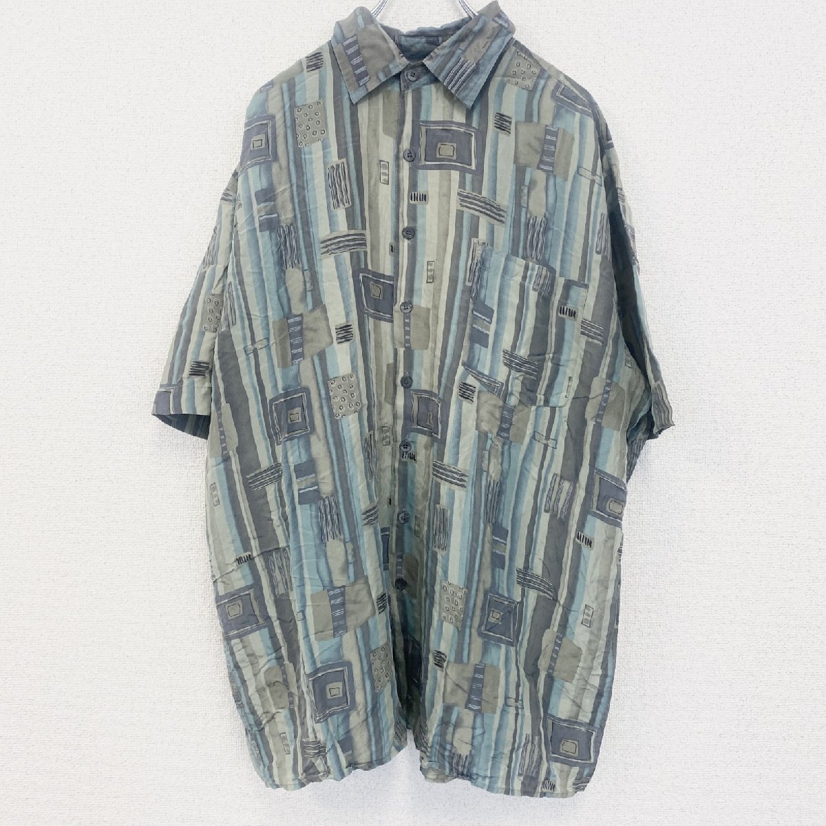 古着 used 半袖プリント総柄シャツ レトロデザイン 個性的 幾何学 胸ポケット アート ブルー 青 グレー 灰 拍卖