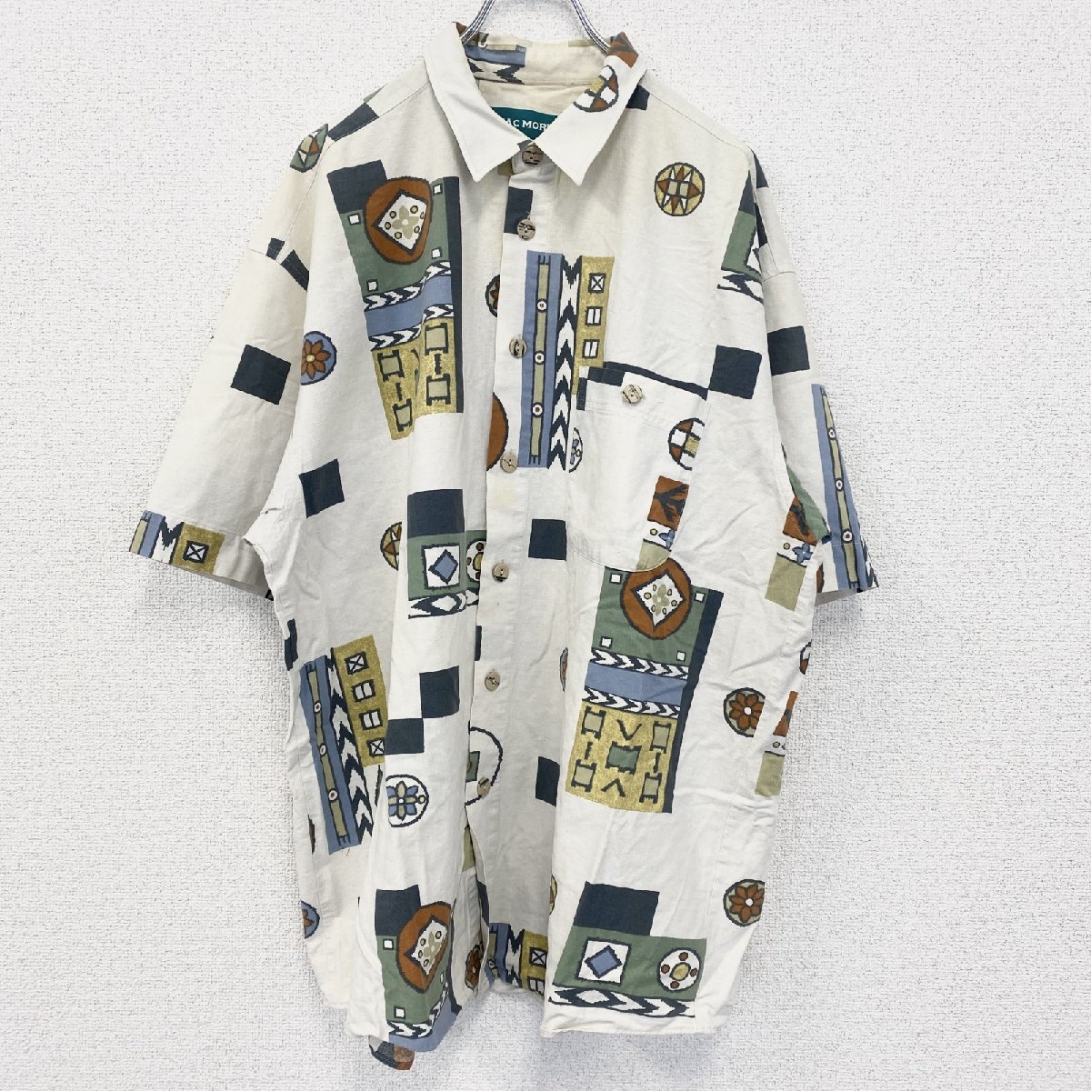 古着 used 半袖プリント総柄シャツ レトロデザイン 胸ポケット 幾何学模様 個性的 白 ホワイト 2XLサイズ拍卖