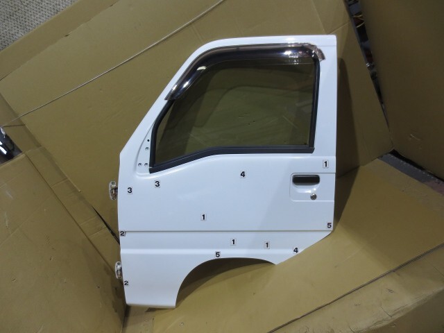 サンバー LE-TT2 左フロントドアASSY EN07F 51E 60209TC013 16088拍卖