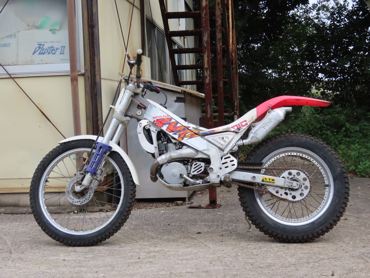 ホンダ TLR260 TLR260F レストアベース 初爆OK BASは業者価格にて陸送可能 検 RTL250F HRC モンテッサ BETA GASGAS TLR TLM拍卖