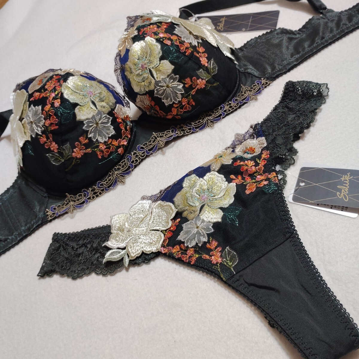 ワコ-ル サルート ニューヨーク ブラジャー&ソング ウエディング・マタニティ・補正用拍卖