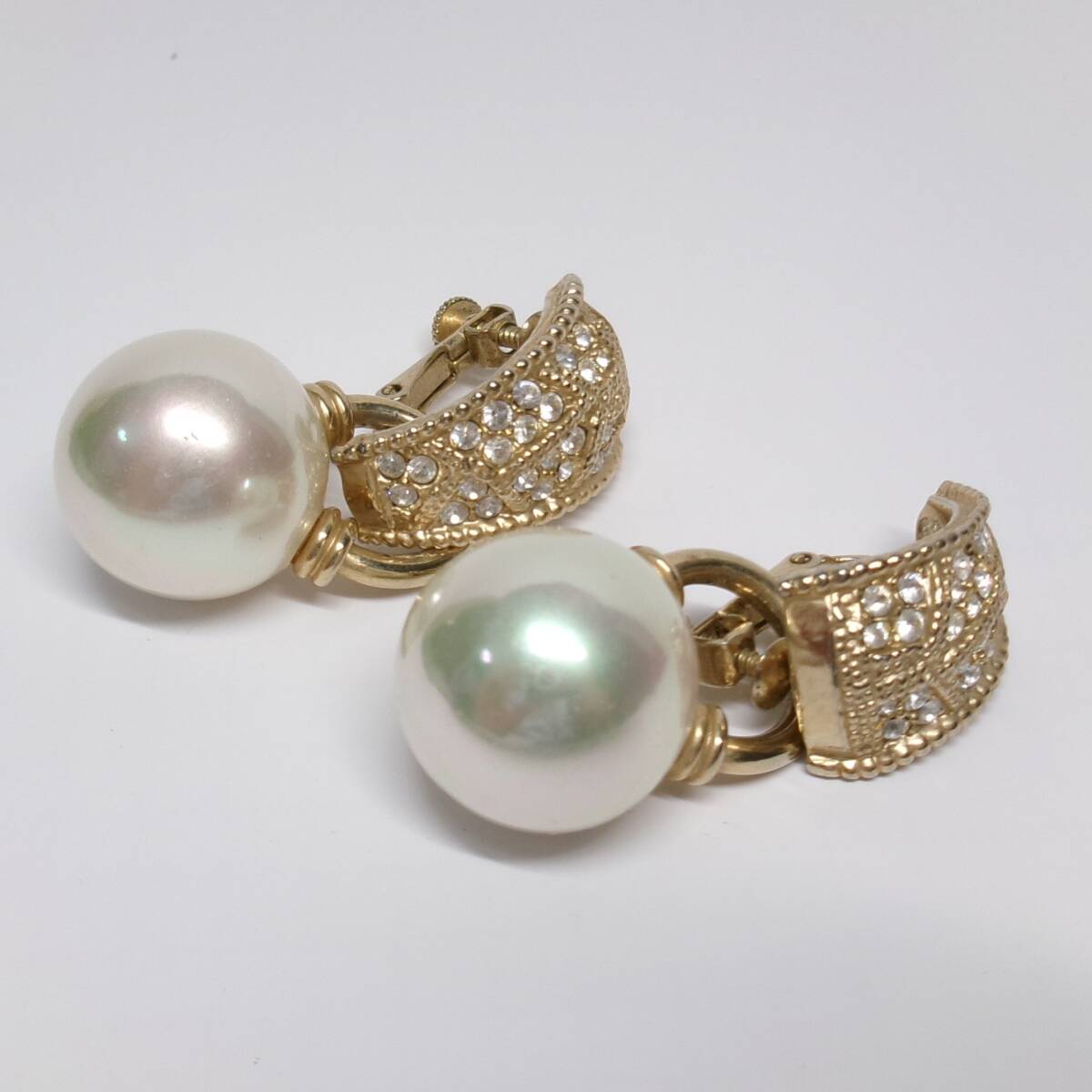 フェイクパール イヤリング 大網てんとう虫 2452拍卖