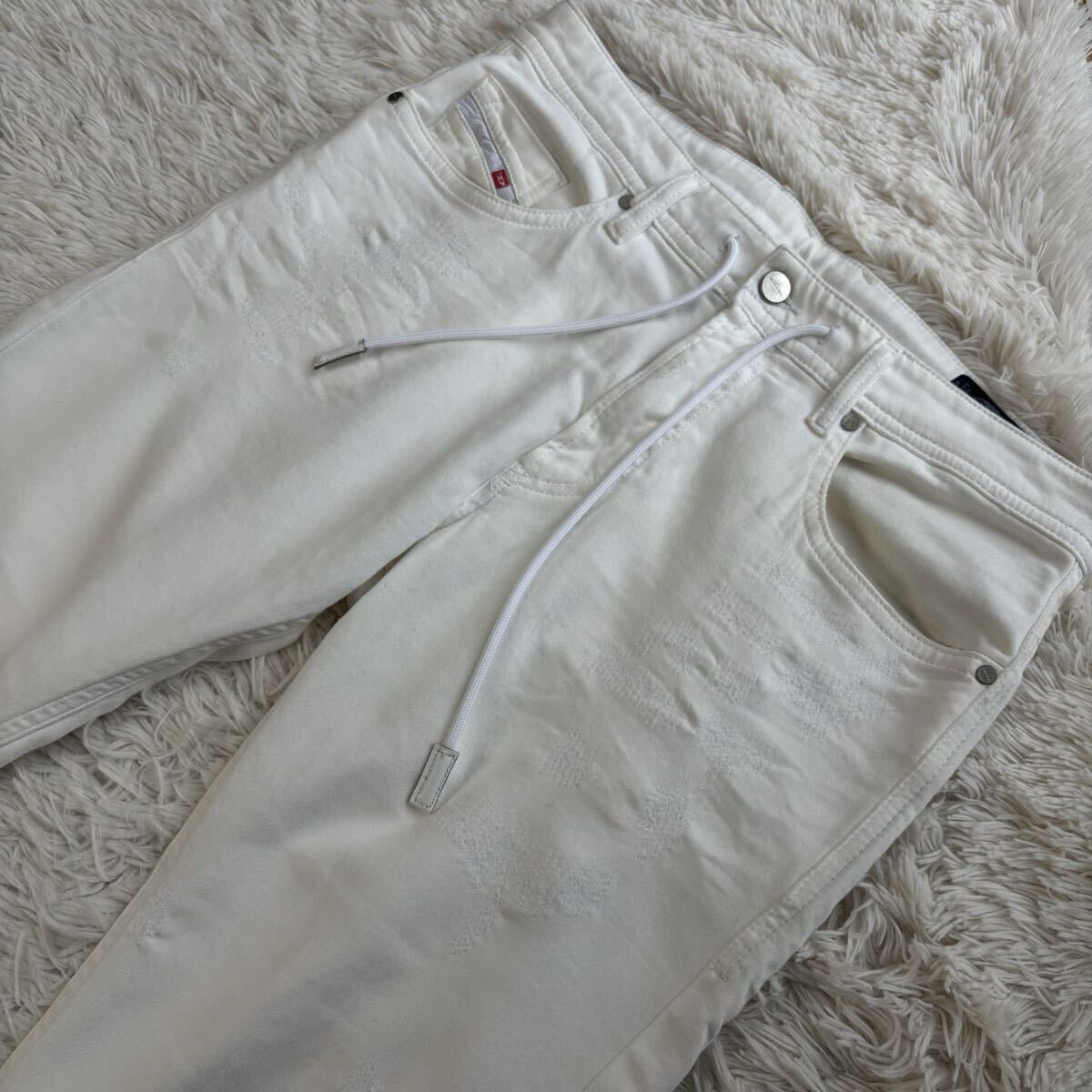 (美品/Lサイズ相当) DIESEL ジョグジーンズ THOMMER CB-NE ストレッチ ドローコード ホワイト ディーゼル W32 ジーンズ ジーパン拍卖