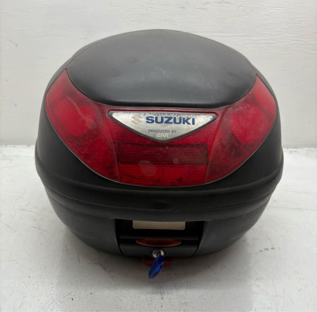 01395 スズキ 純正 リアボックス トップケース GIVI 台座あり ステー ボルトあり拍卖