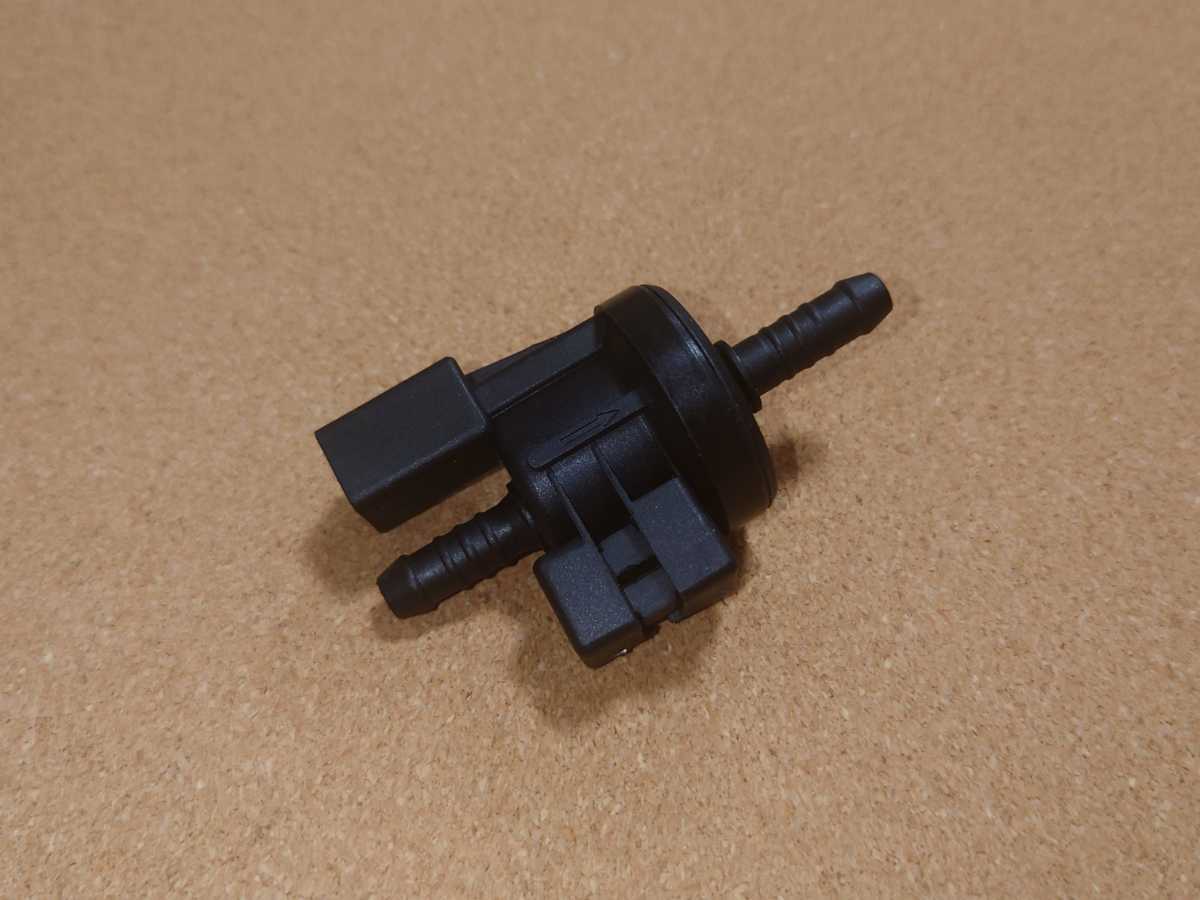 ★送料無料★VW Audi フューエル パージバルブ 06E906517A Golf Passat Scirocco Touareg A3 A4 S5 A6 A8 TT拍卖