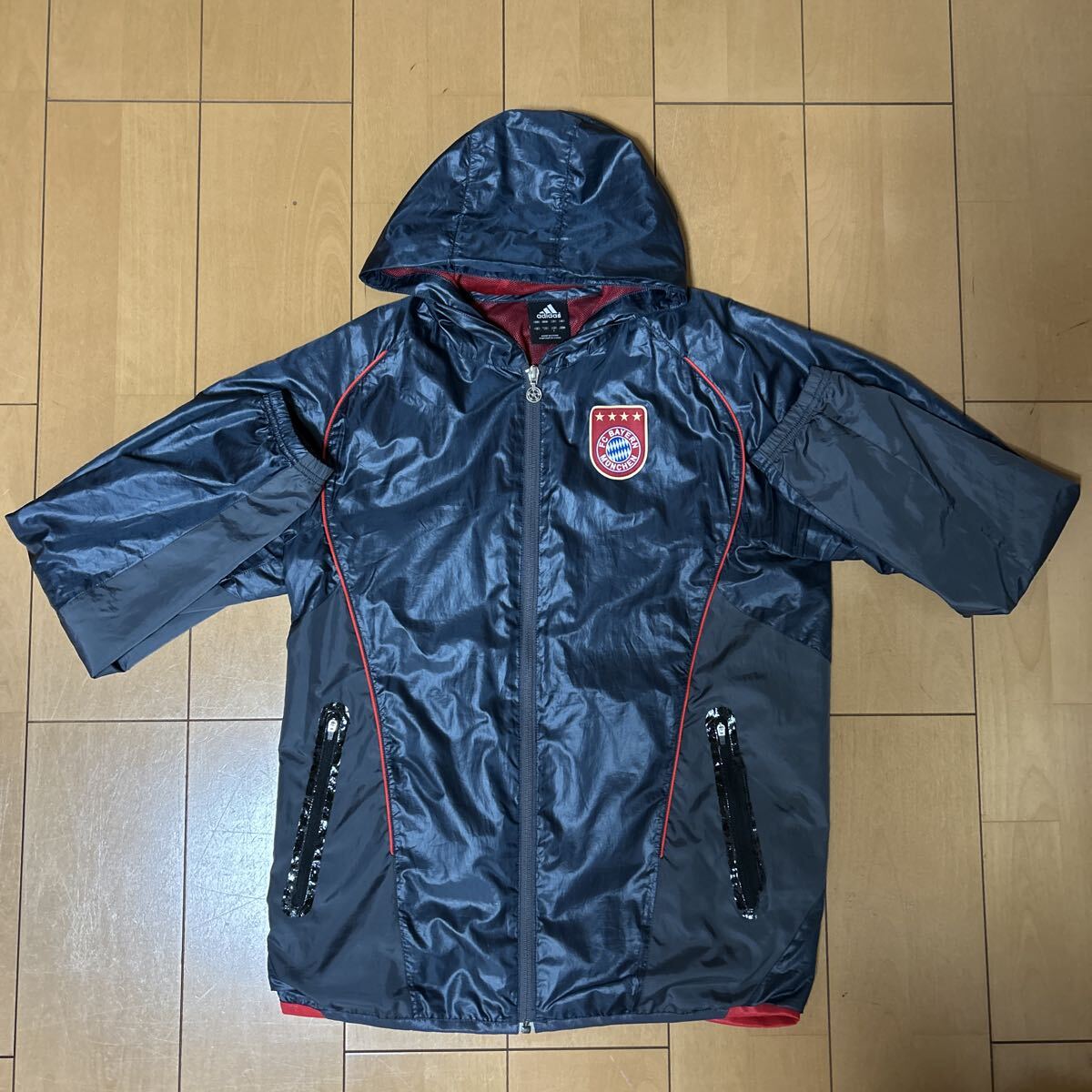 ウインドブレーカー adidas アディダス バイエルンミュンヘン サッカー L拍卖