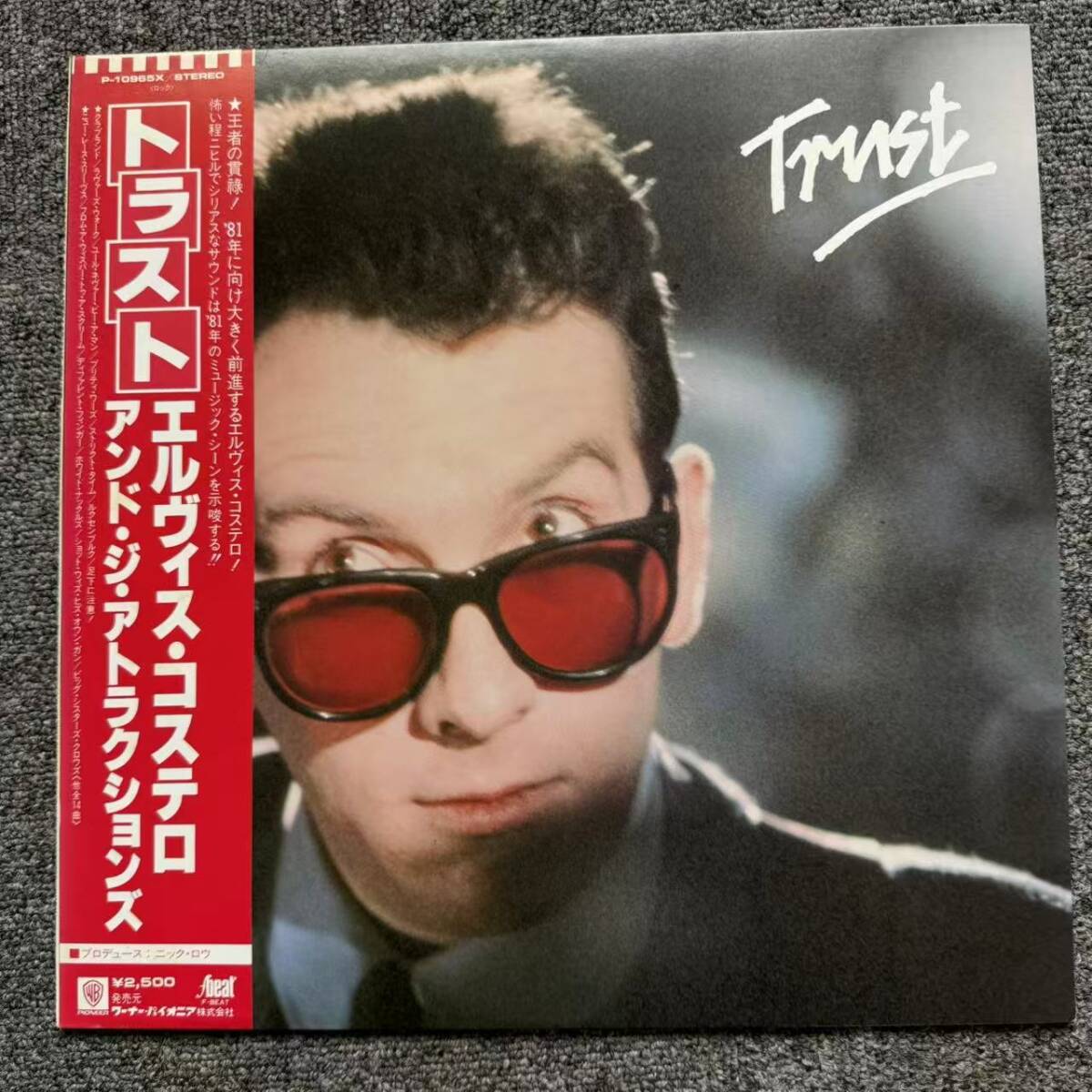 美盤 帯付 Elvis Costello & The Attractions「Trust」LP(12インチ)/F-Beat(P-10965X)/SNJ102108拍卖