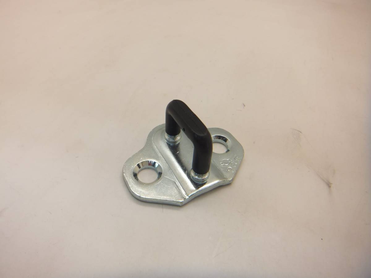 日産 パオ(PK10)フロント ドアロックストライカー 1個拍卖