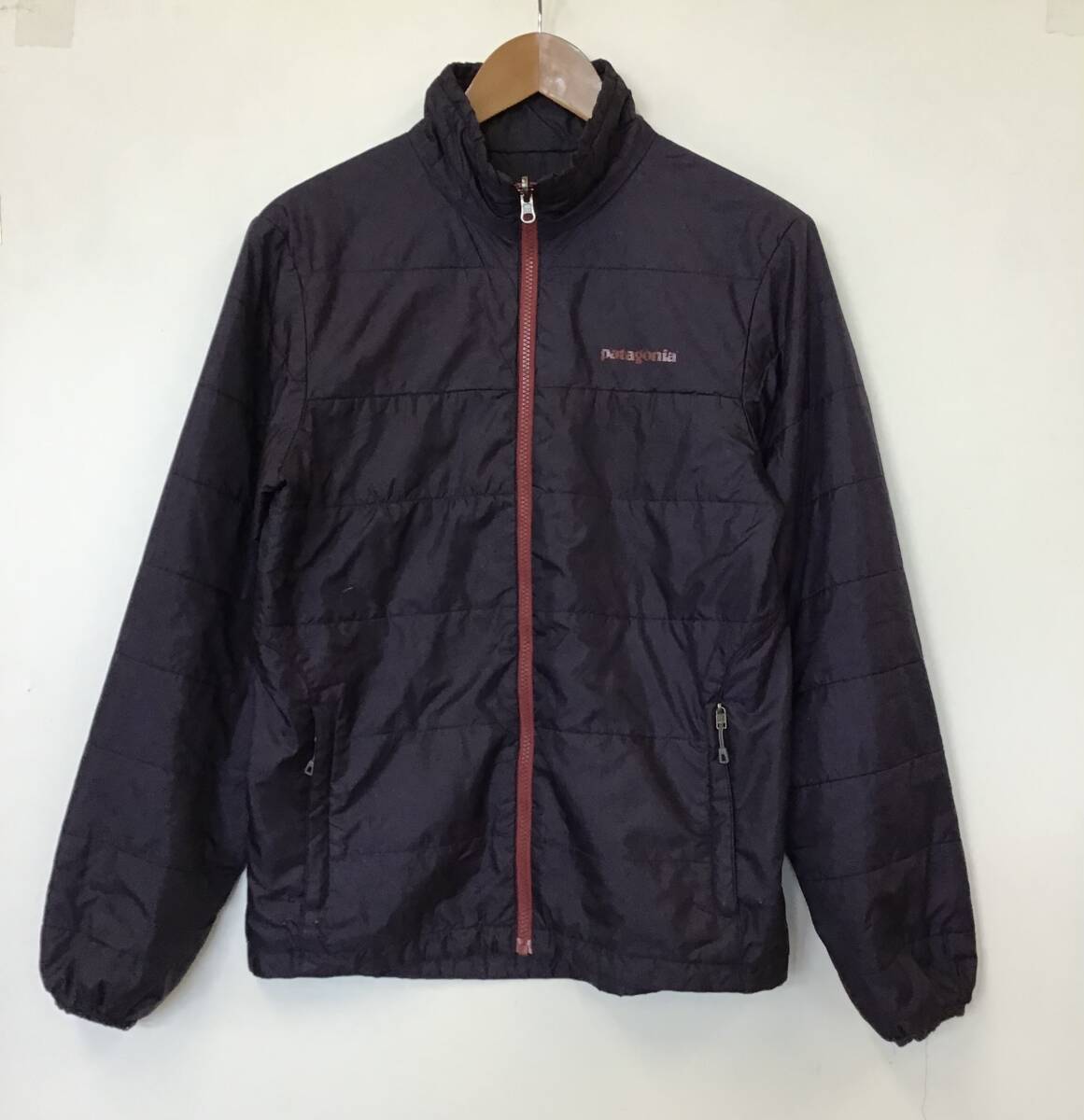 《 H 514 》Patagonia パタゴニア 中綿入りジャケット アウトドア レジャー 防寒 XS トップス アメリカ古着 古着卸拍卖