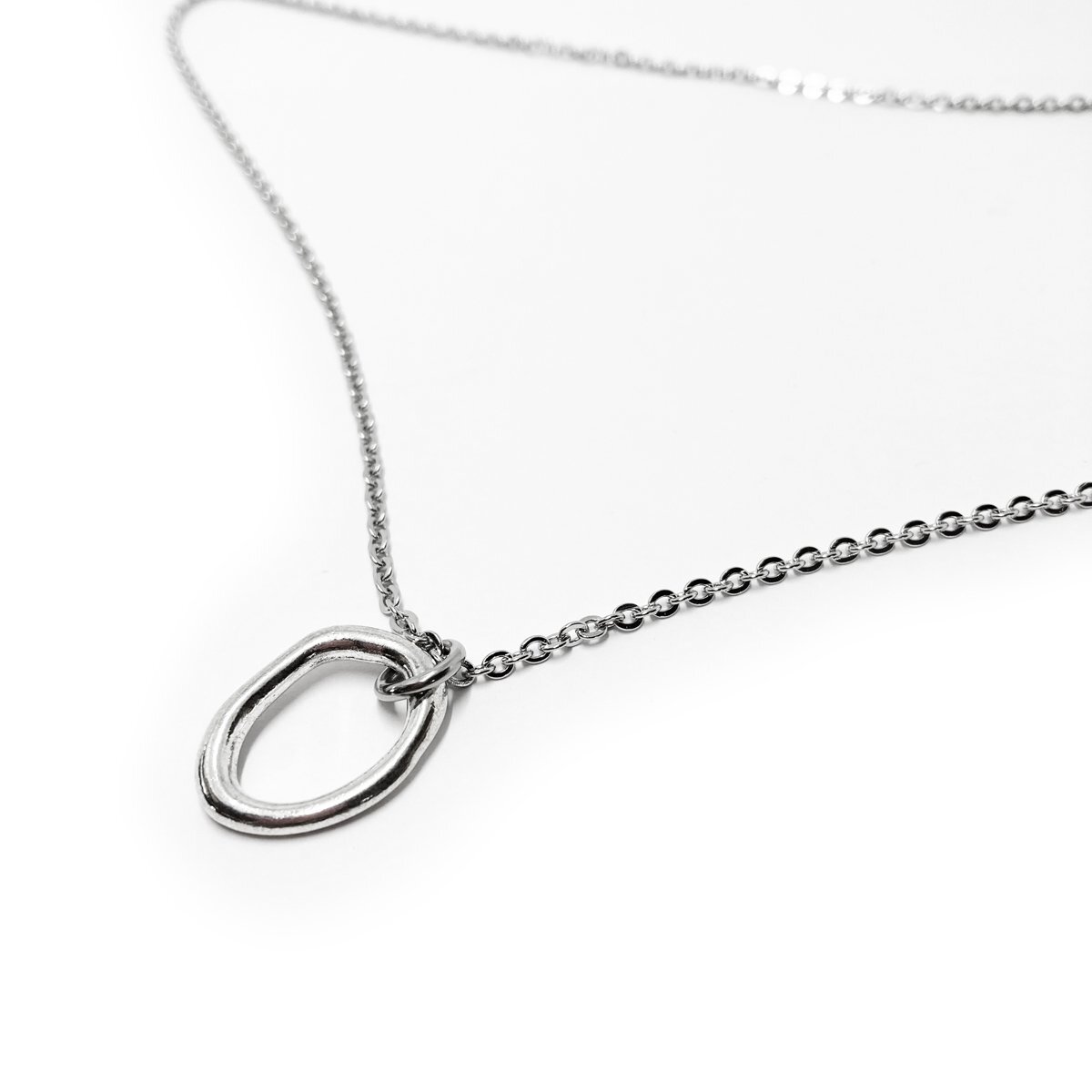 メガネホルダーリングネックレス チェーン 2.5mm幅 70cm付き リング内径約15x10mm NG14A拍卖