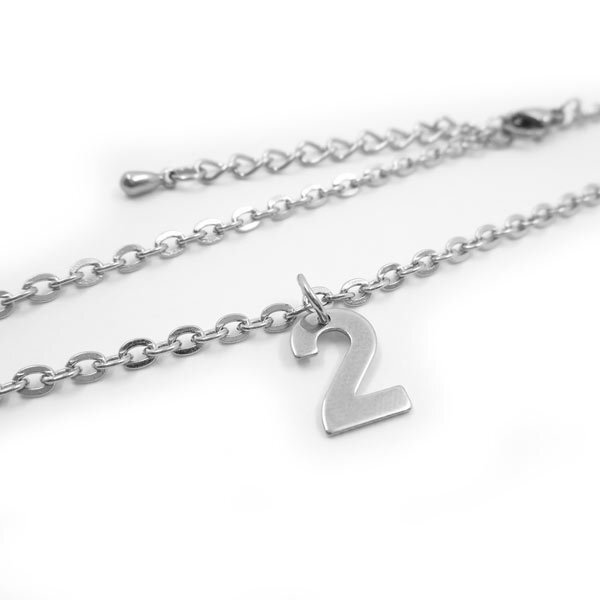 2 ナンバー 数字 アンクレット ステンレスチェーン 平小豆 幅2.4mm 27cm(23+4cmアジャスター)拍卖
