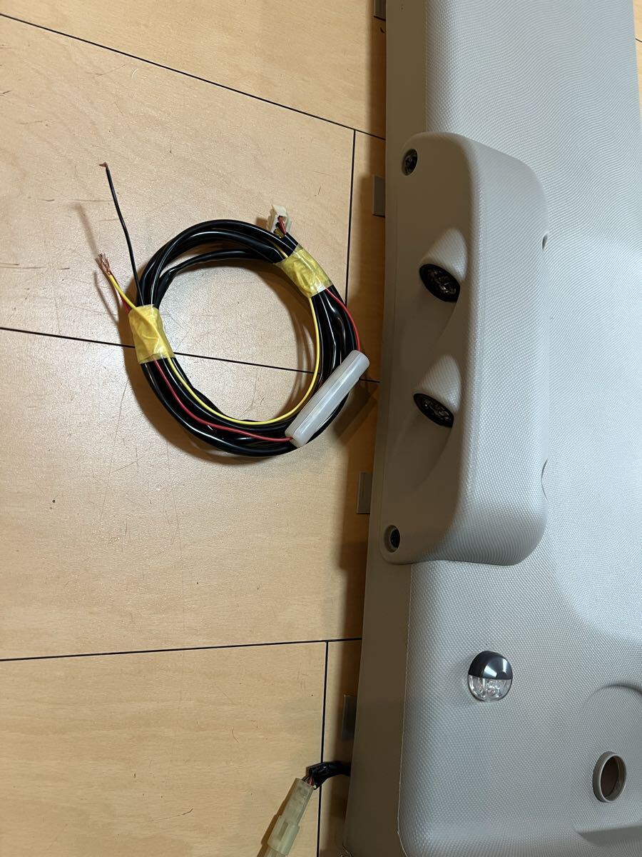 エスティマ ACR50 ACR55 GSR50 GSR55 AHR20 純正オプションOP Bピラー LED トリム ベージュ 配線付きフットランプ★エスティマハイブリッド拍卖