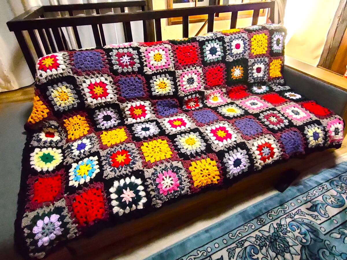特大グラニーブランケット レトロ花柄 手編み ニット ラグ ハンドメイドベッドカバー キャンプ ビンテージ 防寒拍卖