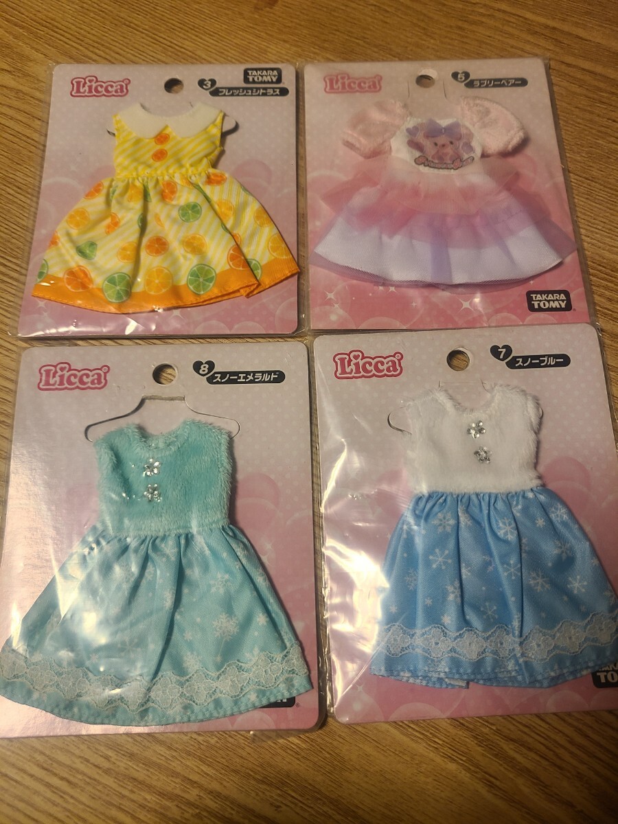 リカちゃん ドレス4着セットH コレクション お得 パッケージ傷みあり 22cm タカラトミー お子さまに ブライスにも拍卖