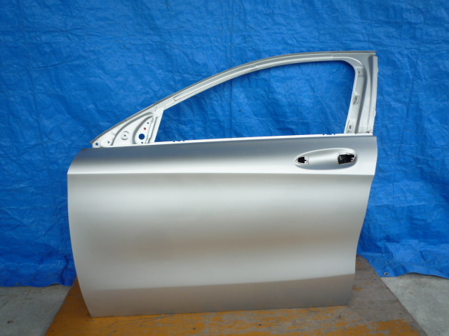 BJ720 ベンツ X156 GLA フロントドア 左 シルバー系 A1567220110拍卖