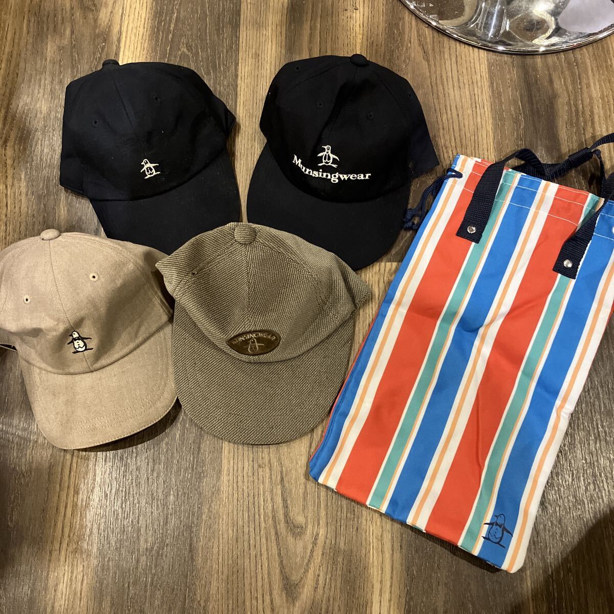 Munsingwear MUNSING WEAR マンシングウェア キャップ 帽子 シューズケース セット ゴルフ用品 ゴルフ golf ゴルフキャップ マンシング 拍卖