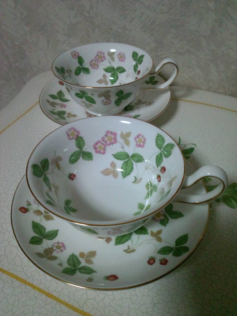 ウェッジウッドワイルドストロベリーカップアンドソーサーペアセット拍卖