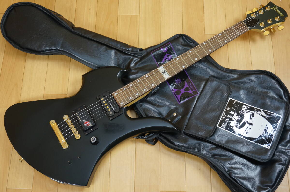 【貴重 初期モデル】 Burny ★ バーニー ★ エレキギター モッキンバードタイプ ★ Hideモデル SUSTAINER搭載 ★ MG-125S ★ ケース付き拍卖